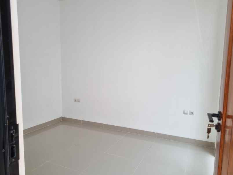 rumah siap huni bonus furnish shm dekat kampus uii