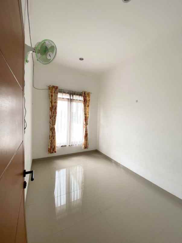 rumah siap huni di komplek arcamanik bandung