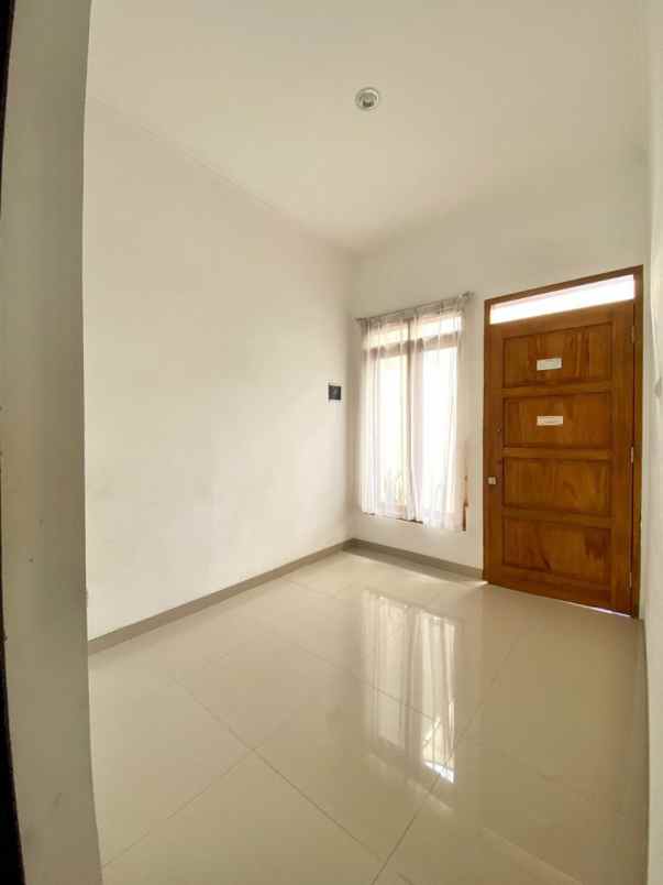 rumah siap huni di komplek arcamanik bandung