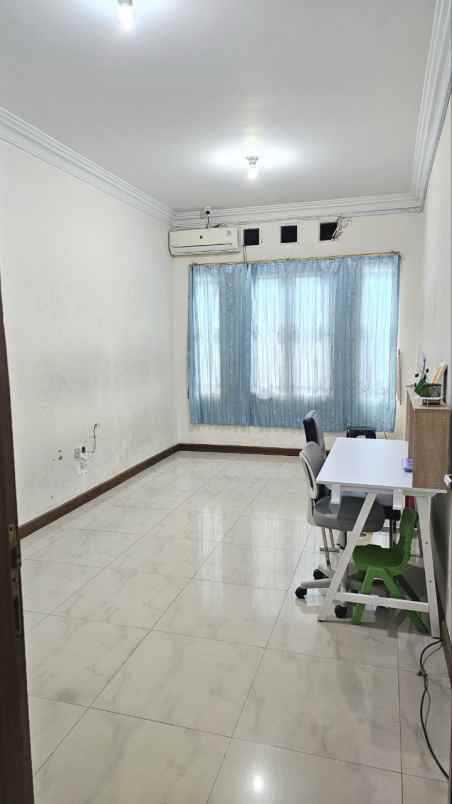 rumah taman holis indah dekat tki sumbersari bandung