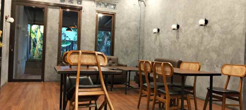 rumah untuk kantor restoran di kalibata tengah