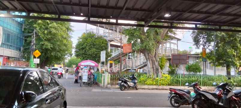 rumah untuk usaha dekat warung buncit