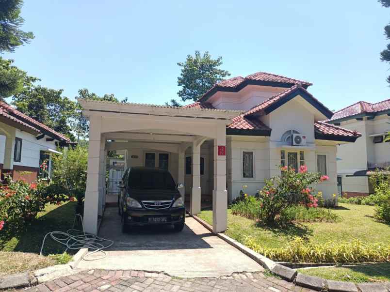 rumah villa full furnished di puncak cipanas