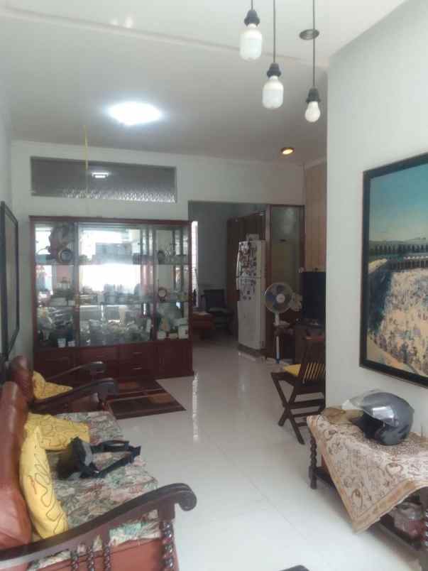 strategis dijual rumah siap huni di buah batu bandung