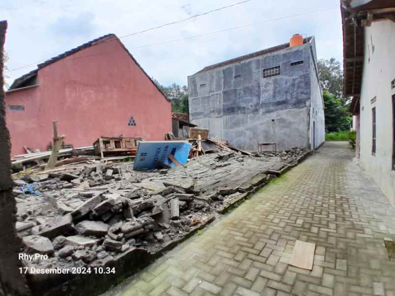 tanah pekarangan dekat spbu kadisoka kalasan sleman