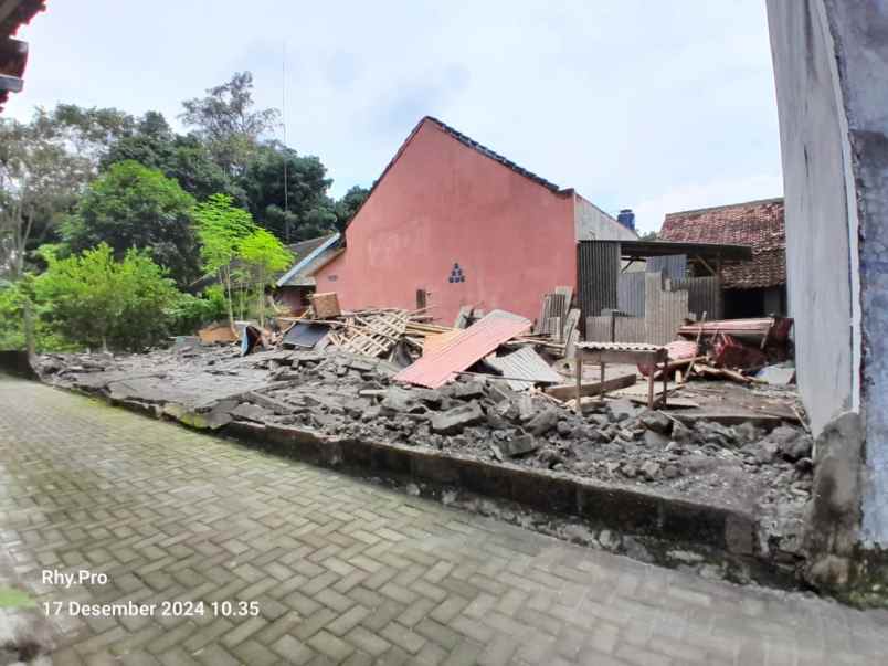 tanah pekarangan dekat spbu kadisoka kalasan sleman