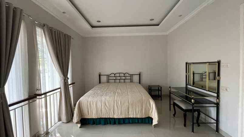 townhouse cilandak tengah fullfurnis spool 275 jt thn