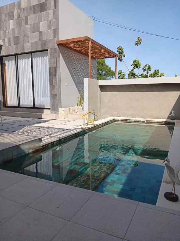 villa dengan kolam renang di kutuh kuta selatan bali