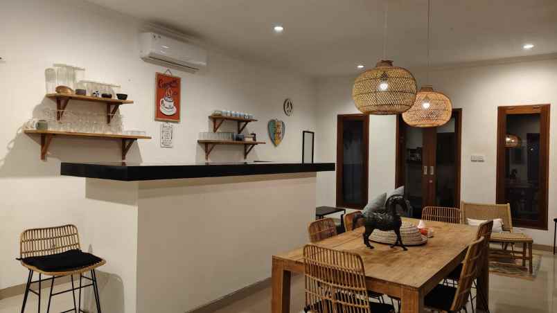 villa istimewa view pedesaan disewakan