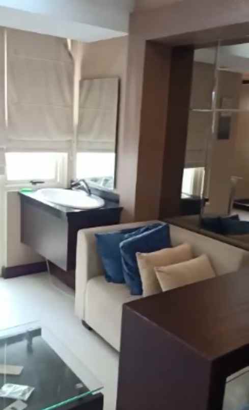 waterplace tower e 2br jadi 1br full furnish murah