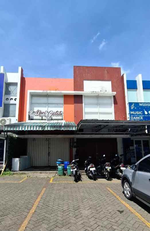 2 ruko gandeng bisa beli 1 ruko raffles hills cibubur