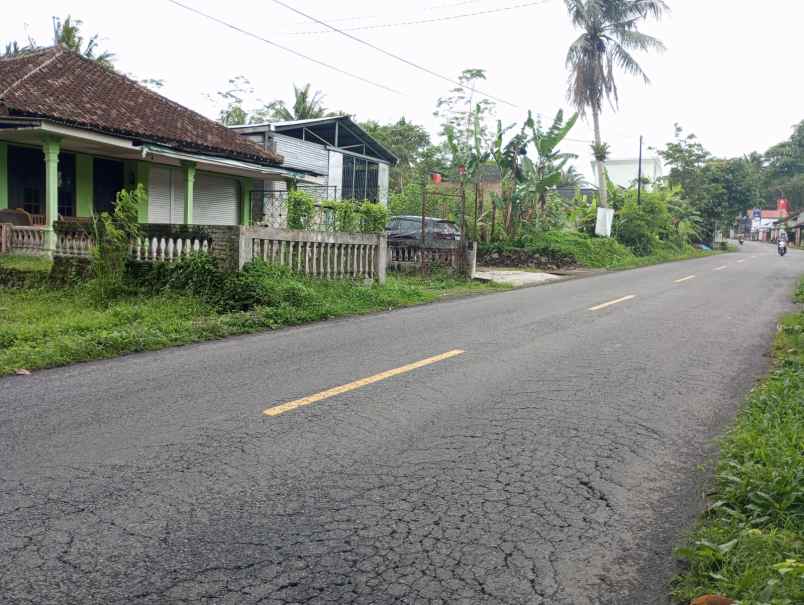 200 jt an tanah setrategis barat pemda sleman shm