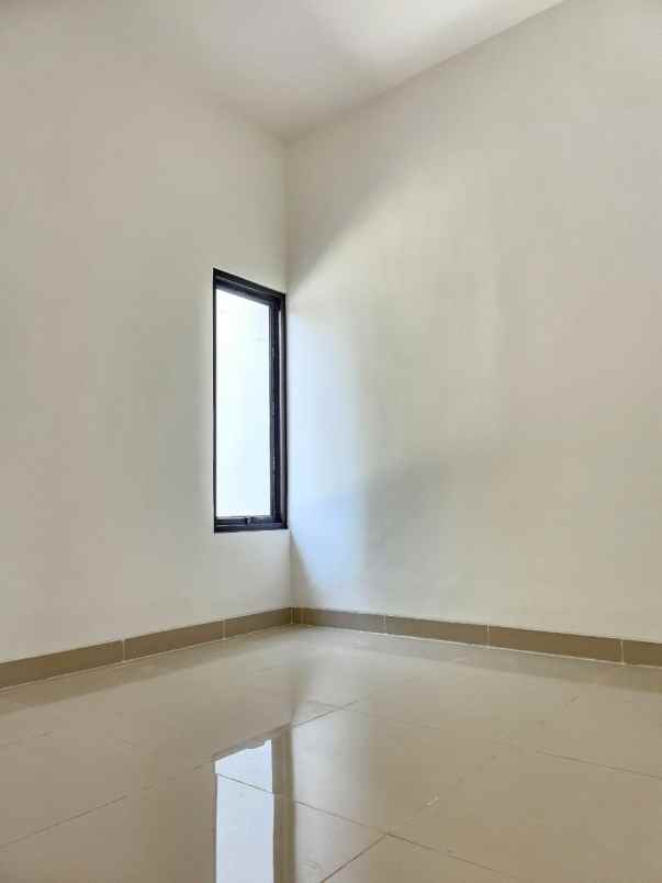 dijual 1 lantai di pusat pamulang tangerang selatan