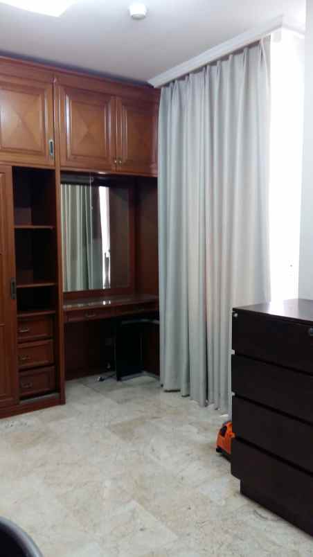 dijual apartemen cipinang besar utara