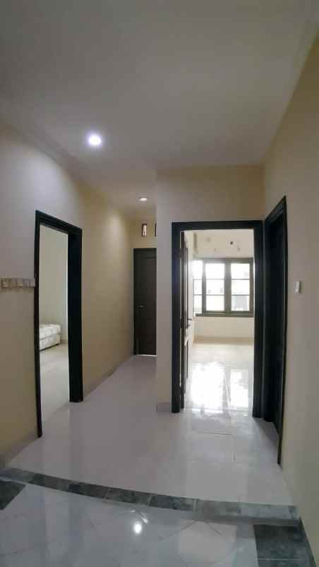 dijual cepat rumah cantik di cinere barat depok