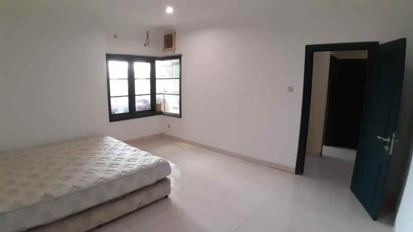 dijual cepat rumah cantik di cinere barat depok