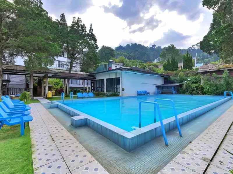 dijual hotel raya puncak cipanas