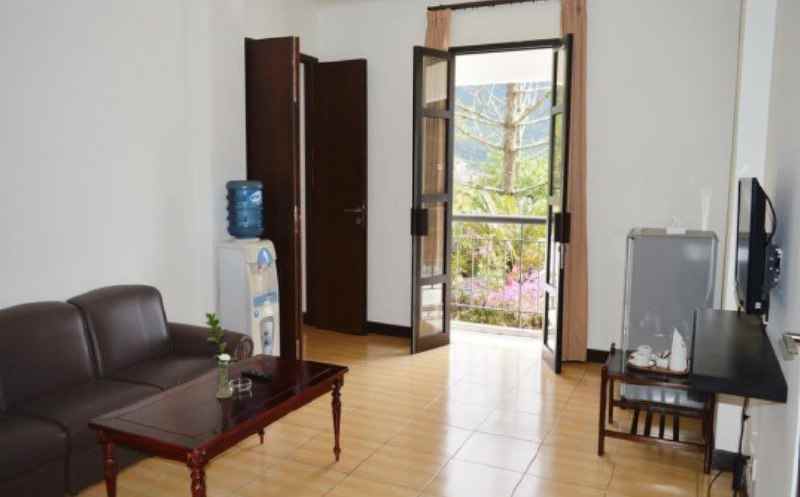 dijual hotel raya puncak cipanas