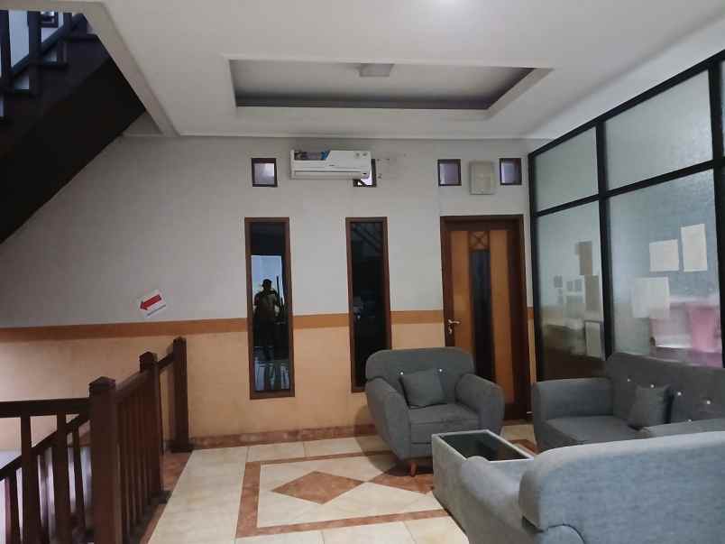 dijual kantor siap pakai di kranji bekasi barat