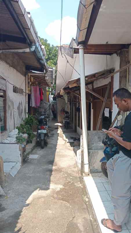 dijual kost beji depok
