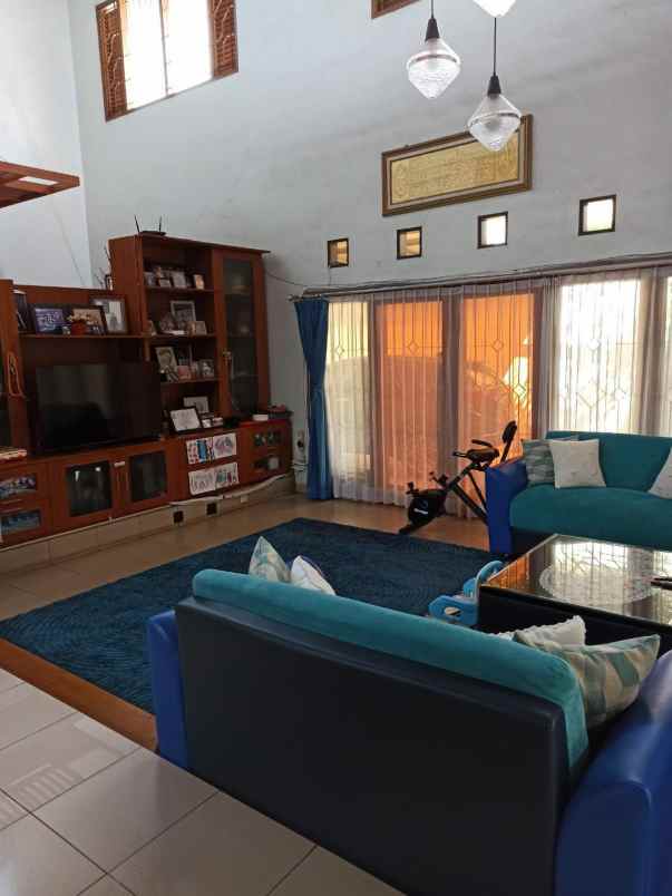 dijual kost cigadung raya barat