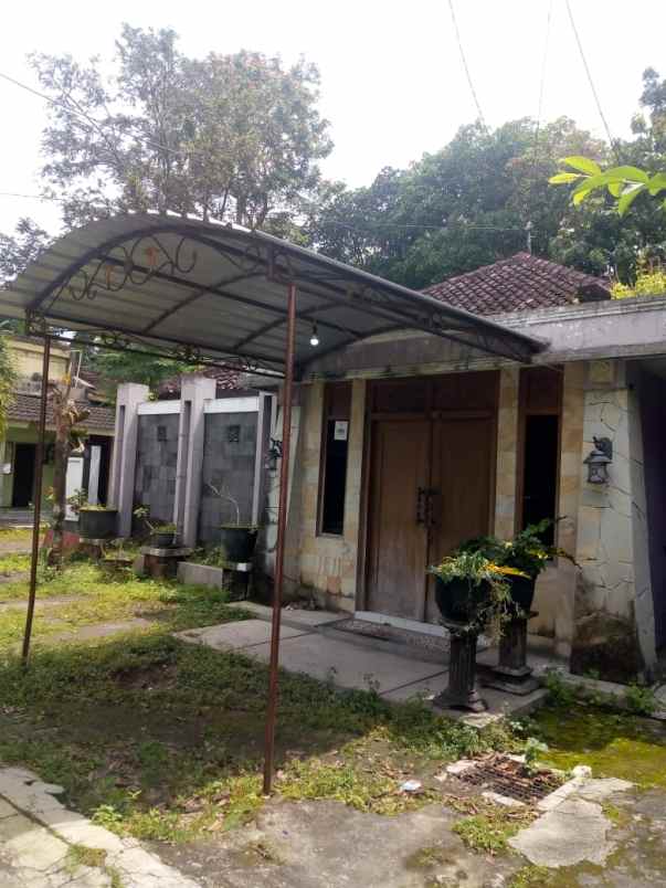 dijual kost jalan onggomertan no103