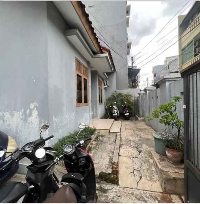 dijual kost jln kebon kacang