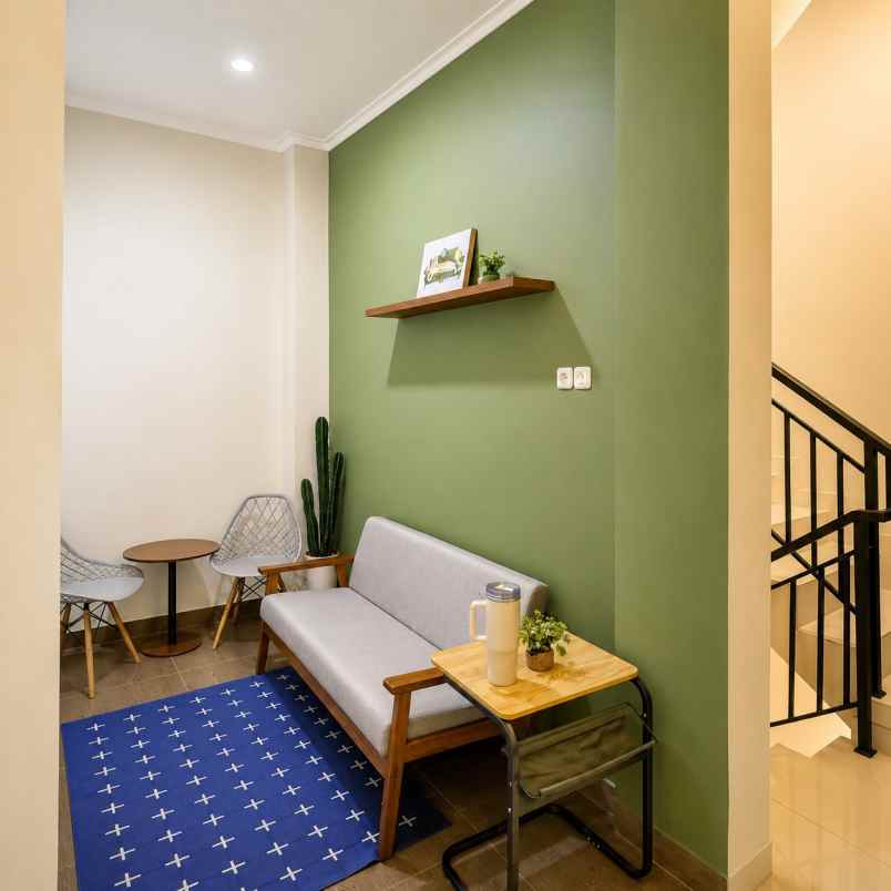 dijual kost keagungan