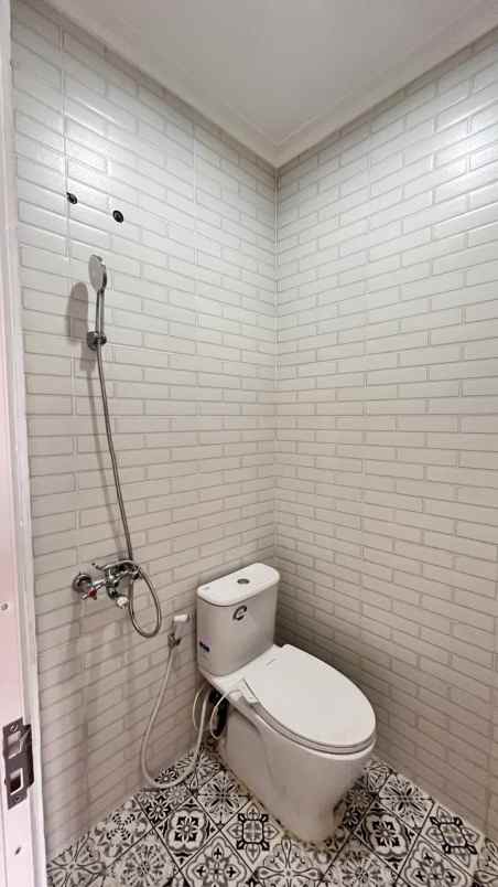 dijual kost kukusan depok