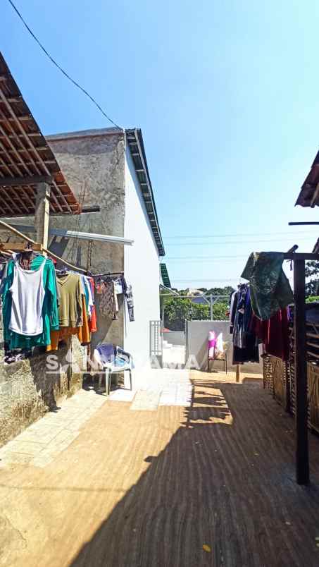 dijual kost mampang dibelakang