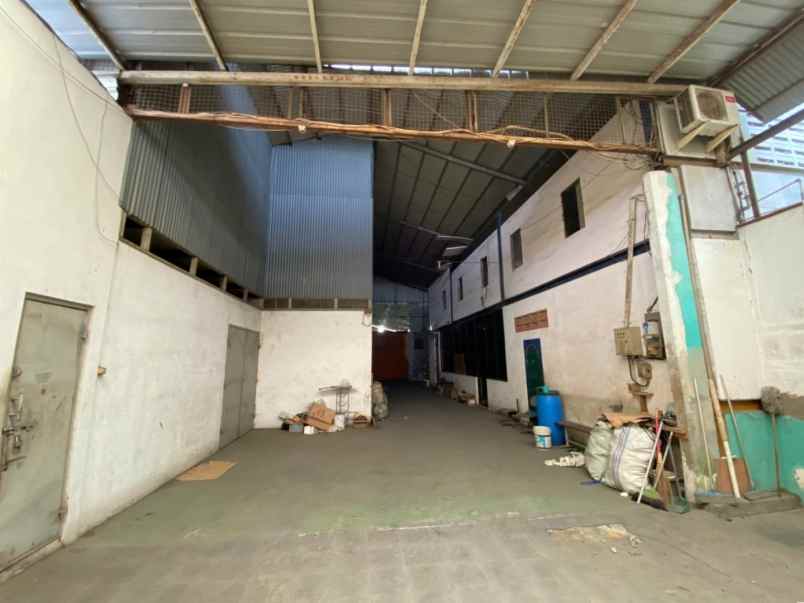dijual ruko gudang kantor jalan raya kaliabang