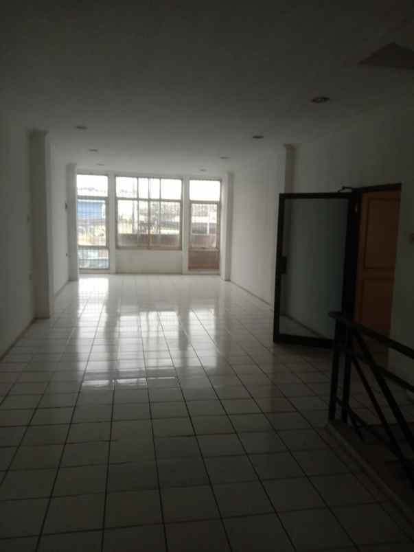 dijual ruko gudang kantor pakulonan