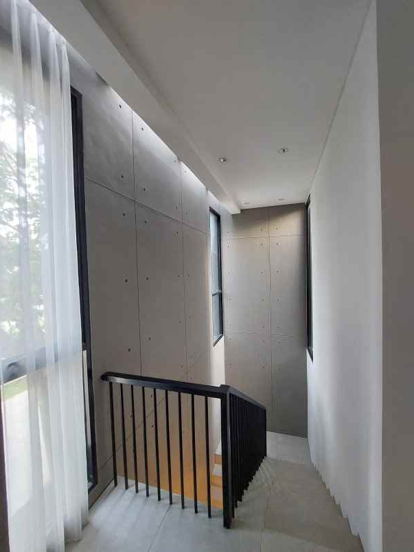 dijual rumah 2 lantai di semarang kota