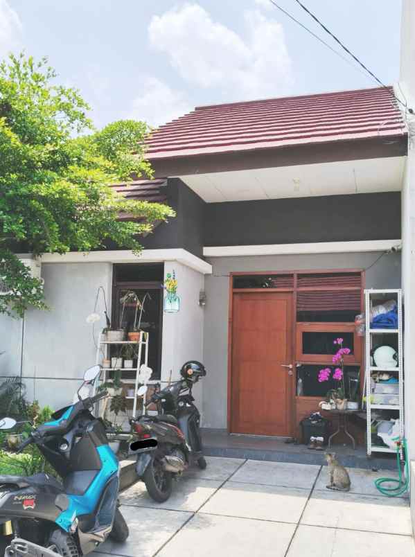 dijual rumah antapani