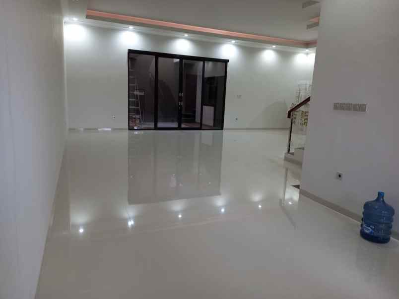 dijual rumah araya valley tiromoyo pakis