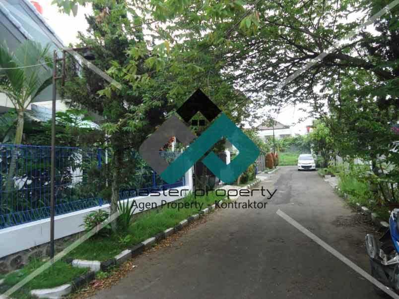 dijual rumah arcamanik endah