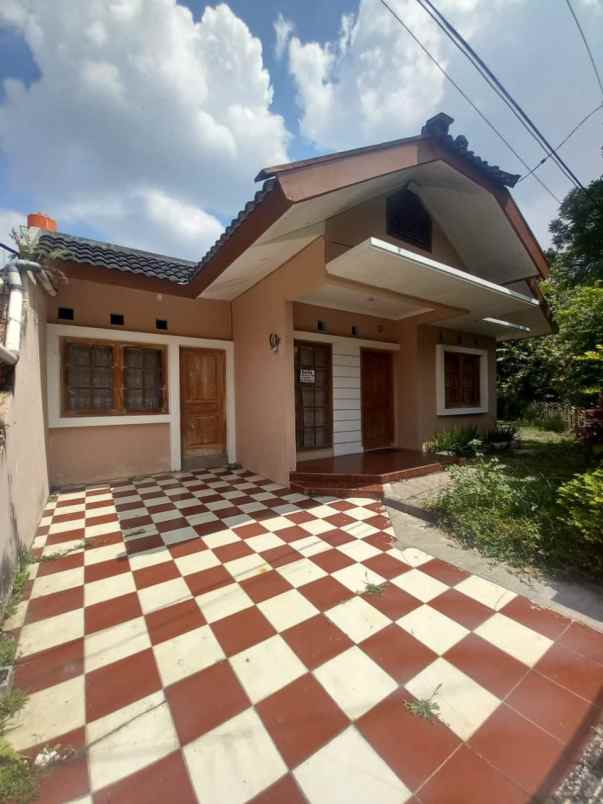 dijual rumah arcamanik kota bandung