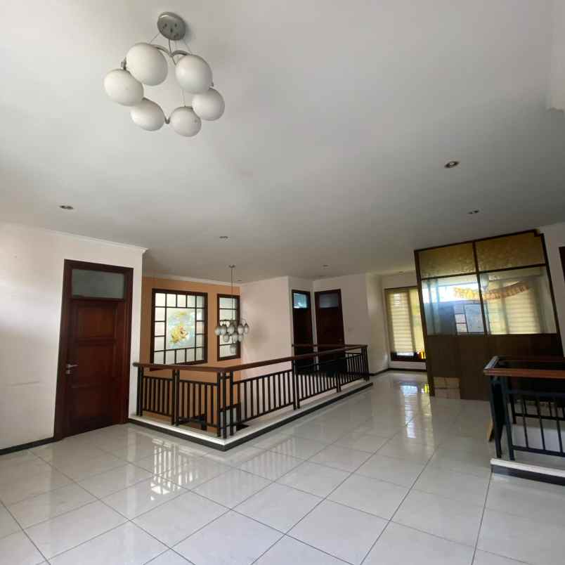 dijual rumah area gatsu tengah denpasar