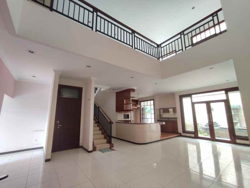 dijual rumah area gatsu tengah denpasar