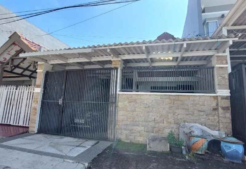 dijual rumah babatan pantai