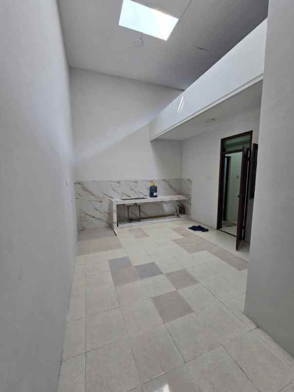 dijual rumah babatan pantai utara