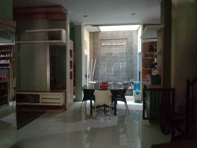 dijual rumah babatan pilang