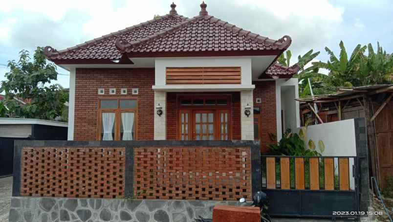 dijual rumah bangunjiwo kasihan bantul