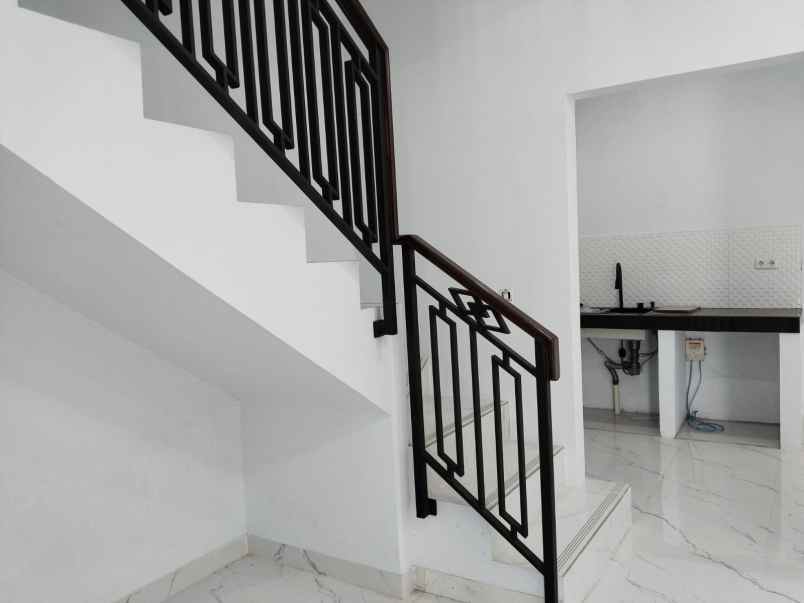 dijual rumah baru pondok kelapa duren sawit