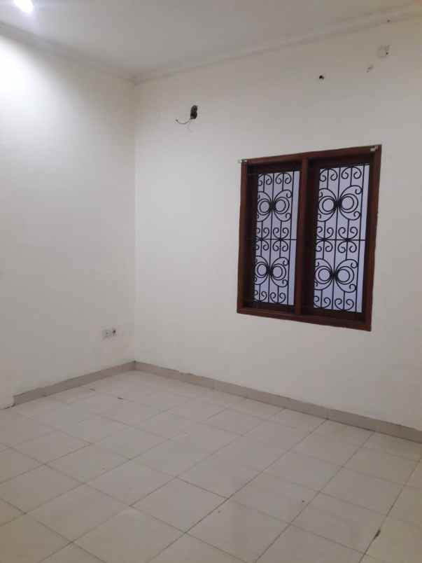 dijual rumah bintaro pesanggrahan