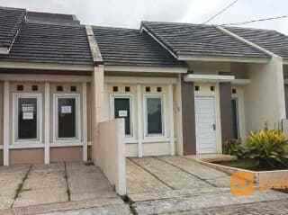 dijual rumah boulevard teluk naga