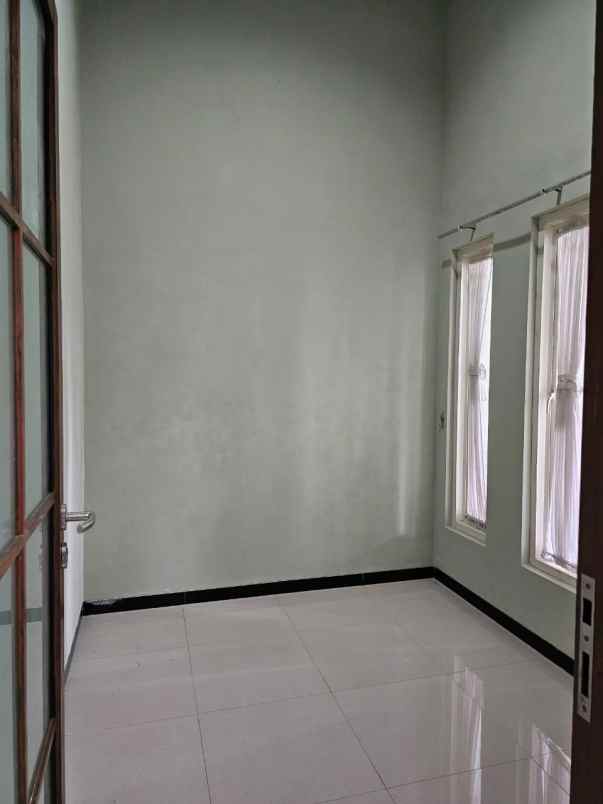 dijual rumah buduran
