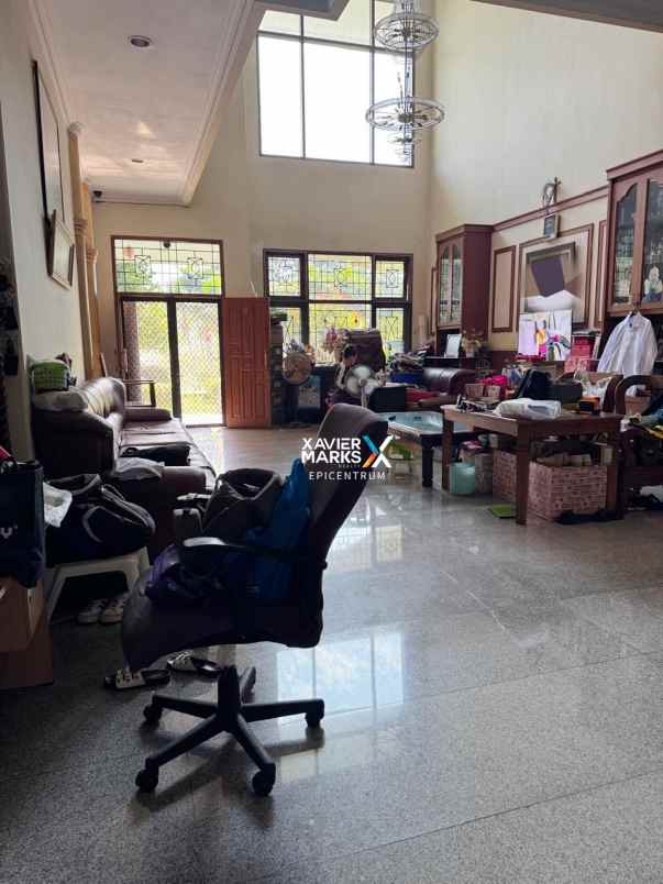 dijual rumah bukit darmo golf