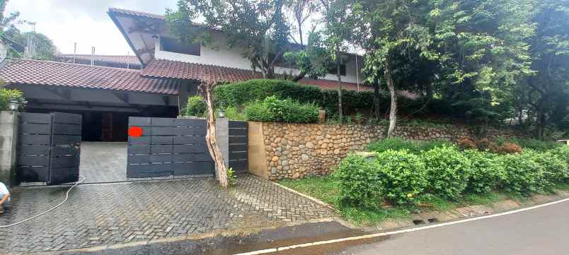 dijual rumah bukit golf pondok indah