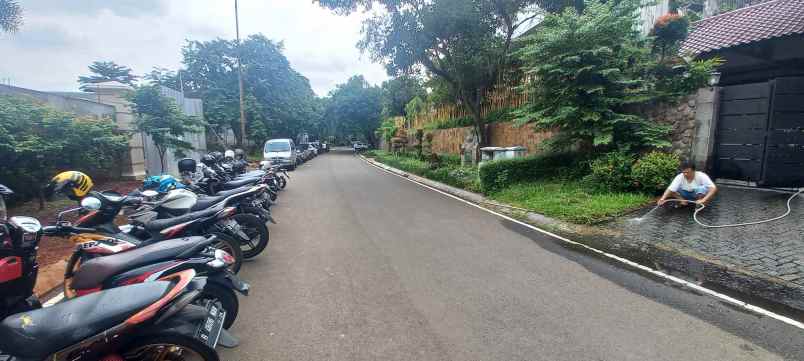 dijual rumah bukit golf pondok indah